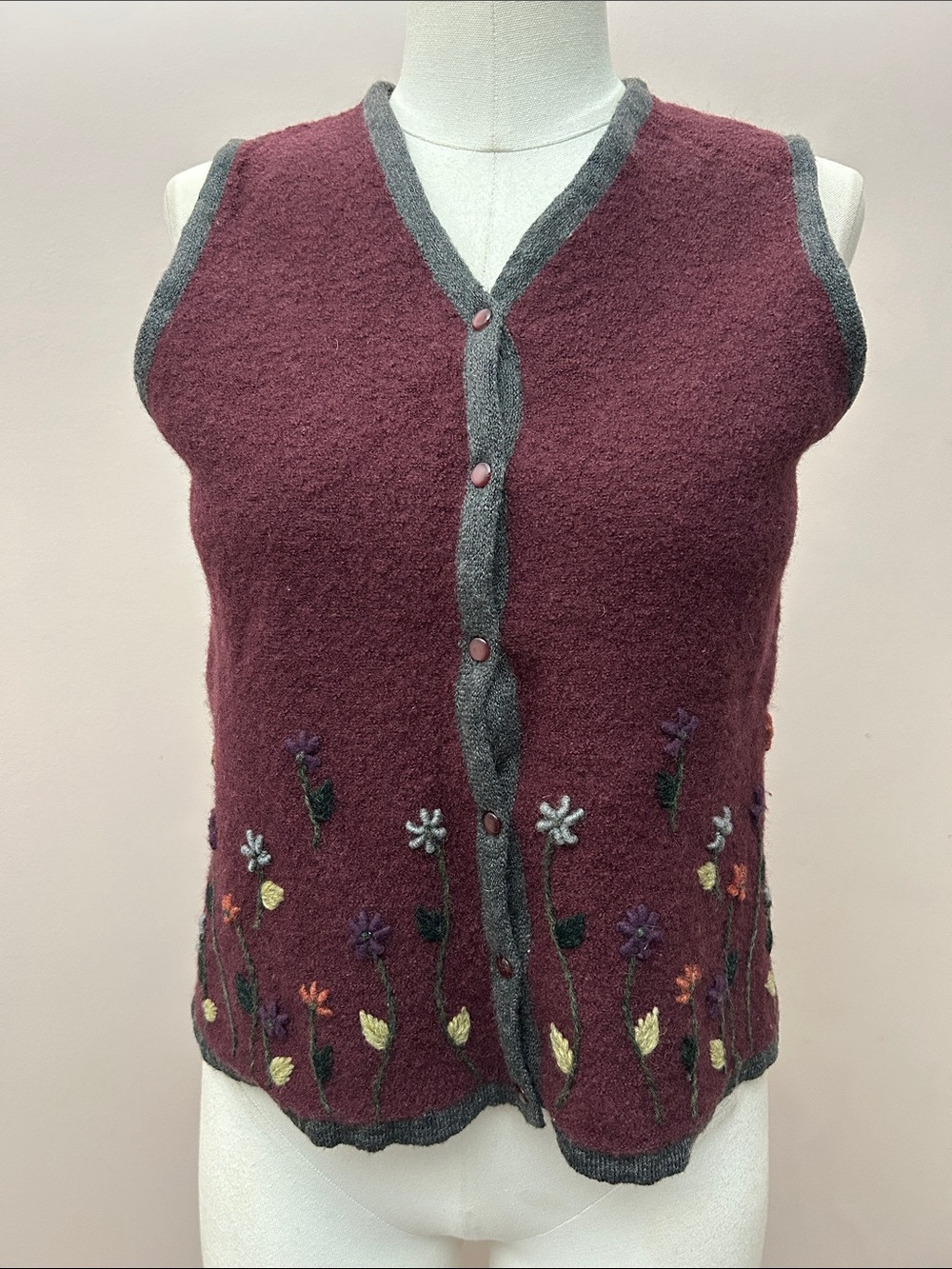 VTG Wool Mohair Blend Women's Burgundy Floral Embroidered Wool Vest - Gray Trim